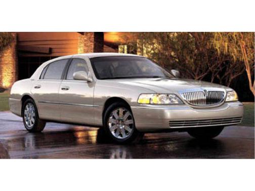 2005 Lincoln Town Car Signature