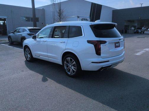 2024 Cadillac XT6 Premium Luxury FWD