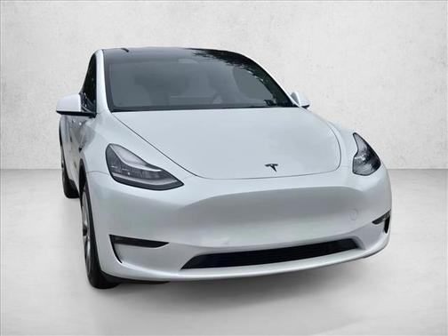 2022 Tesla Model Y Long Range Dual Motor All-Wheel Drive