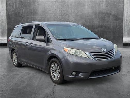 2015 Toyota Sienna XLE Premium