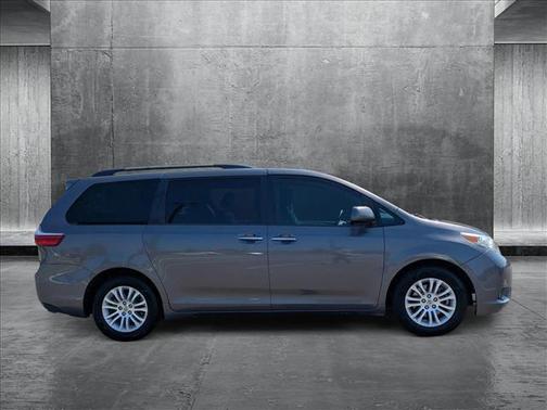 2015 Toyota Sienna XLE Premium