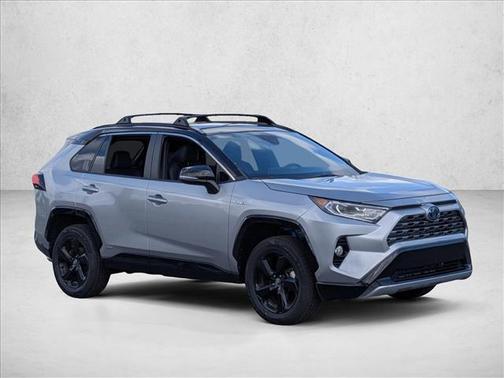 2020 Toyota RAV4 Hybrid SE