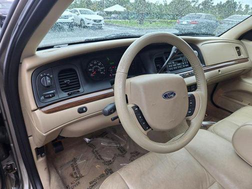 2006 Ford Crown Victoria LX