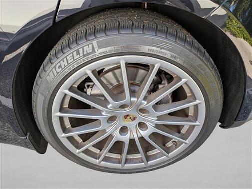 2015 Porsche Panamera 4