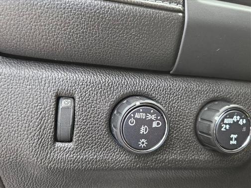 Marine Blue Metallic 2020 GMC Canyon SLT