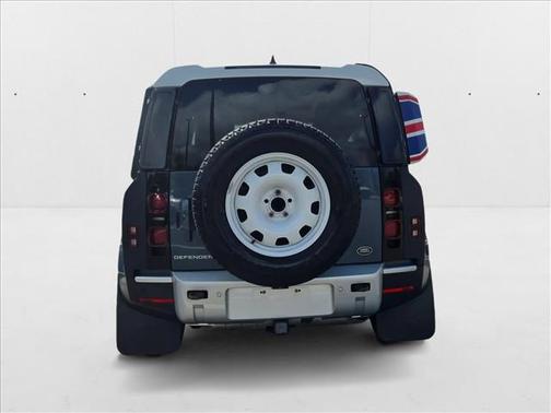 2022 Land Rover Defender 90 S