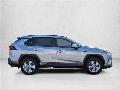 2020 Toyota RAV4 Hybrid XLE