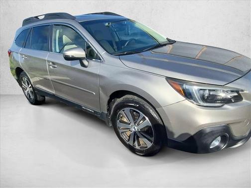 Tungsten Metallic 2018 Subaru Outback 3.6R Limited