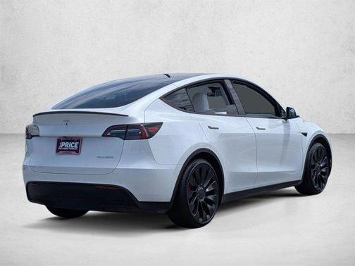 Pearl White Multi-Coat 2022 Tesla Model Y Performance Dual Motor All-Wheel Drive