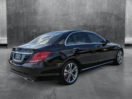 2016 Mercedes-Benz C-Class Luxury