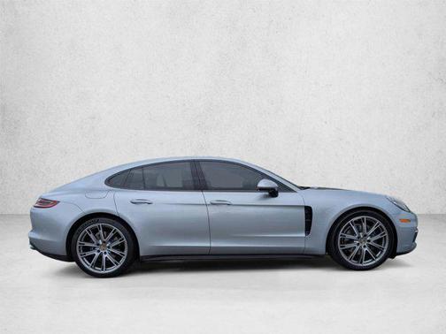 Dolomite Silver Metallic 2018 Porsche Panamera RWD
