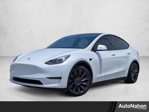 Pearl White Multi-Coat 2024 Tesla Model Y Performance Dual Motor All-Wheel Drive