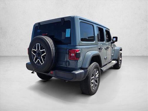 2024 Jeep Wrangler 4-Door Sahara 4x4