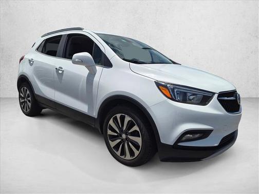 Summit White 2017 Buick Encore Preferred II