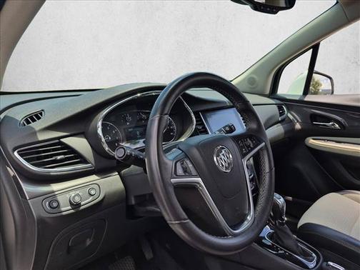 Summit White 2017 Buick Encore Preferred II