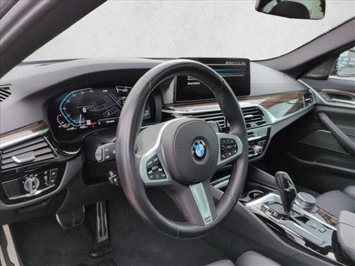 2023 BMW 530 i