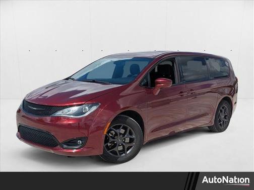 2020 Chrysler Pacifica Touring