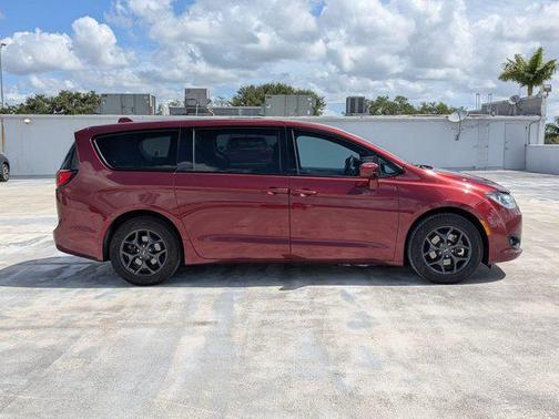 2020 Chrysler Pacifica Touring