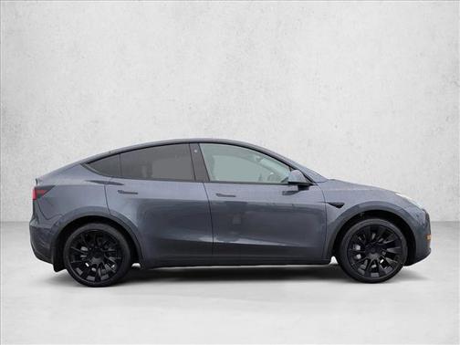 Silver/Gray 2021 Tesla Model Y Standard Range Rear-Wheel Drive