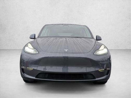 Silver/Gray 2021 Tesla Model Y Standard Range Rear-Wheel Drive