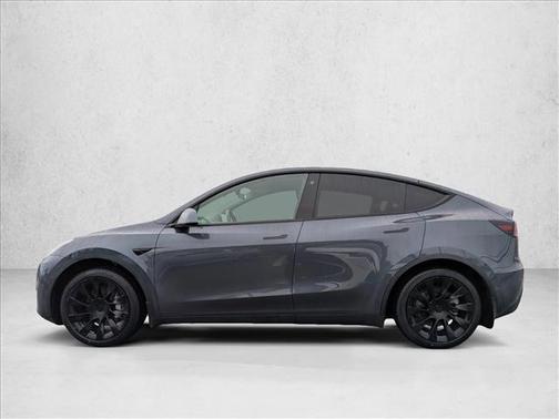 Silver/Gray 2021 Tesla Model Y Standard Range Rear-Wheel Drive