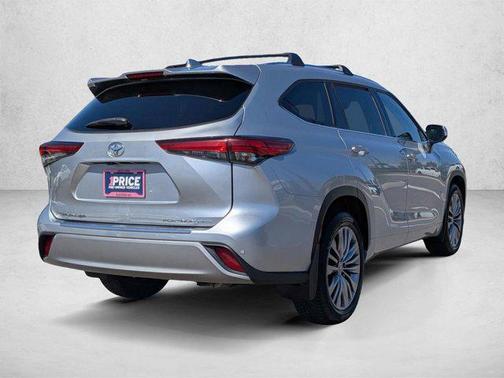 Celestial Silver Metallic 2020 Toyota Highlander Platinum