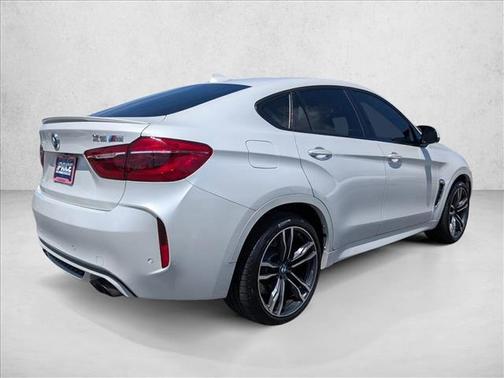 Mineral White Metallic 2018 BMW X6 M Sports Activity Coupe