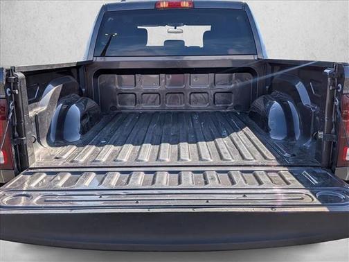 2024 RAM 1500 Classic Warlock Crew Cab 4x2 5'7' Box