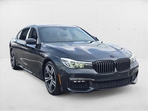 2018 BMW 740 740i
