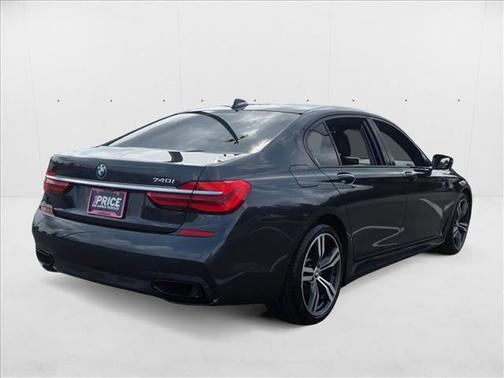 2018 BMW 740 740i