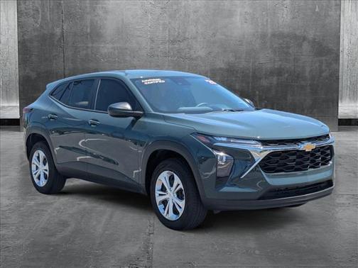2025 Chevrolet Trax LS