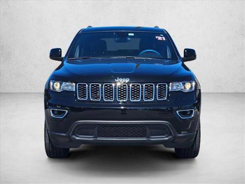 Diamond Black Crystal Pearlcoat 2021 Jeep Grand Cherokee Laredo