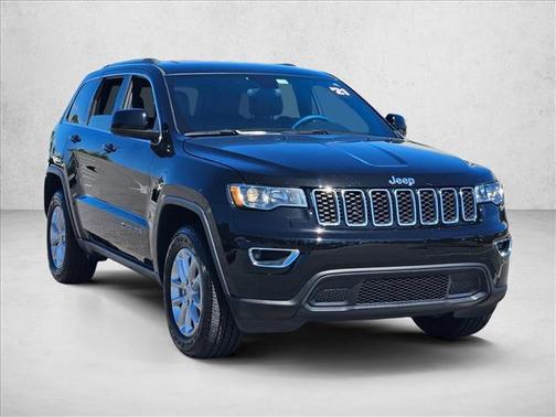 Diamond Black Crystal Pearlcoat 2021 Jeep Grand Cherokee Laredo