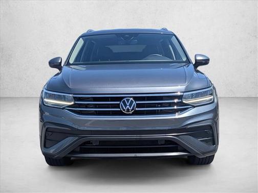 Pyrite Silver Metallic 2023 Volkswagen Tiguan 2.0T SE