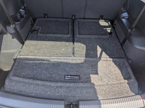 Pyrite Silver Metallic 2023 Volkswagen Tiguan 2.0T SE