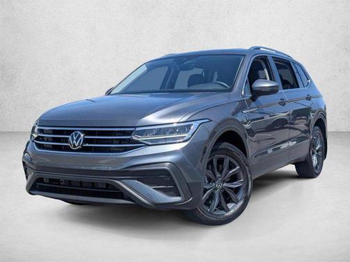 Pyrite Silver Metallic 2023 Volkswagen Tiguan 2.0T SE