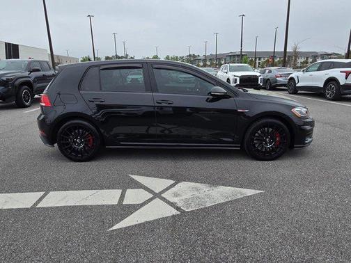 Deep Black Pearl 2019 Volkswagen Golf GTI 2.0T S 4-Door