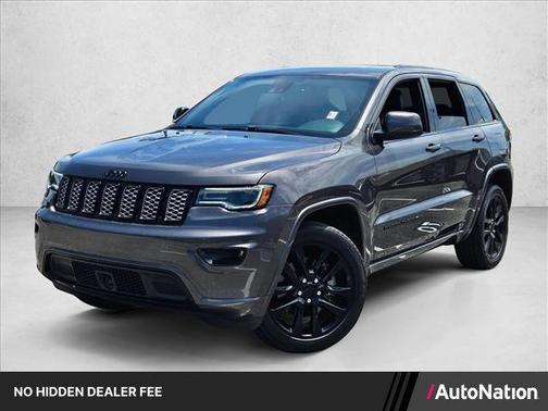 Granite Crystal Metallic Clearcoat 2021 Jeep Grand Cherokee Laredo