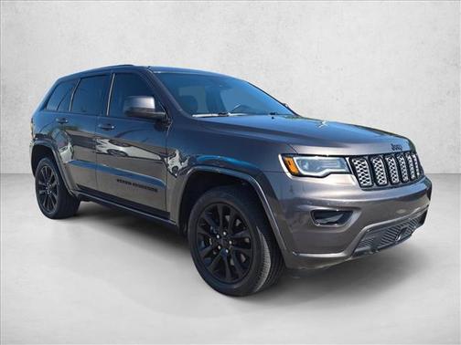 Granite Crystal Metallic Clearcoat 2021 Jeep Grand Cherokee Laredo