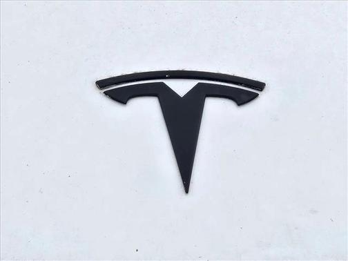 Pearl White Multi-Coat 2022 Tesla Model 3 Long Range