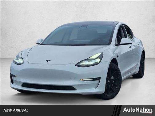 Pearl White Multi-Coat 2022 Tesla Model 3 Long Range