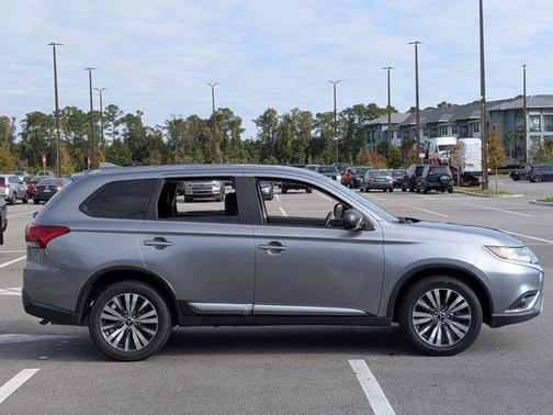 2020 Mitsubishi Outlander ES