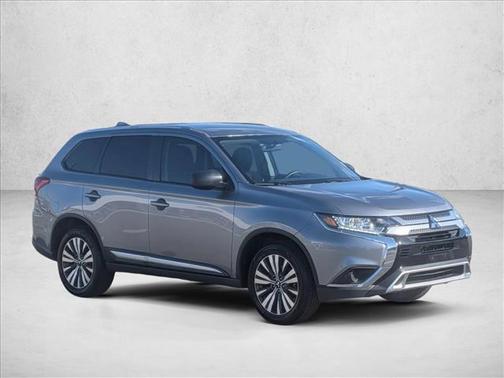 2020 Mitsubishi Outlander ES