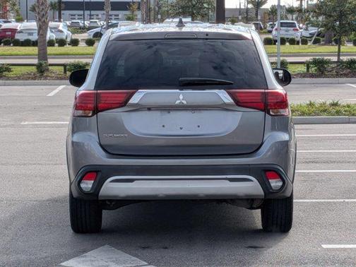 2020 Mitsubishi Outlander ES