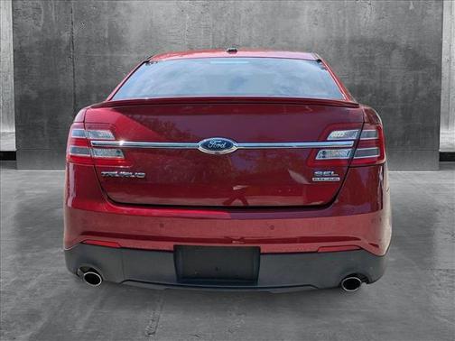 2016 Ford Taurus SEL