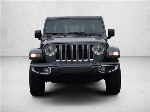 Sting-Gray Clearcoat 2021 Jeep Gladiator Overland