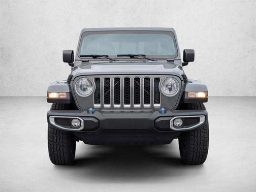 Sting-Gray Clearcoat 2021 Jeep Gladiator Overland