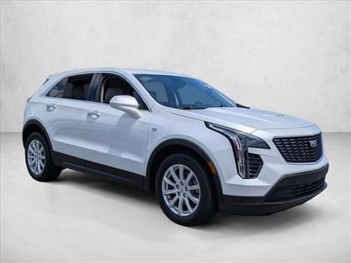Crystal White Tricoat 2020 Cadillac XT4 Luxury