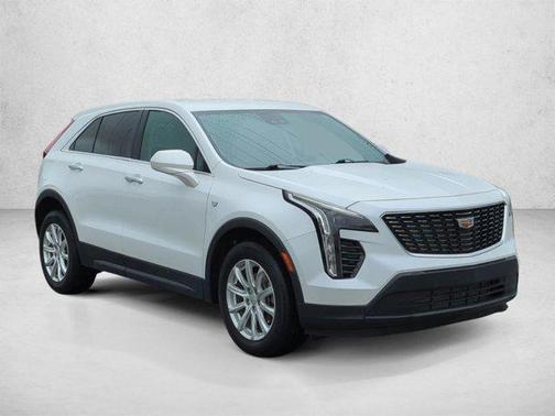 Crystal White Tricoat 2020 Cadillac XT4 Luxury