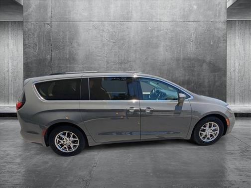 2021 Chrysler Pacifica Touring